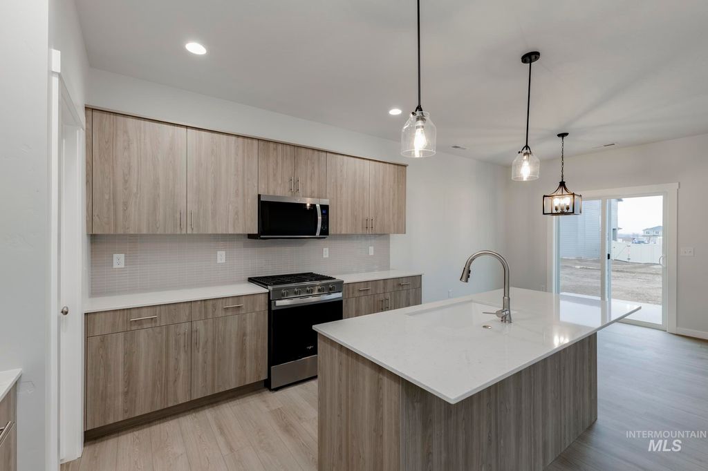 Photo of 2086 S Border Way, Meridian, ID 83642 (MLS # 98979930)