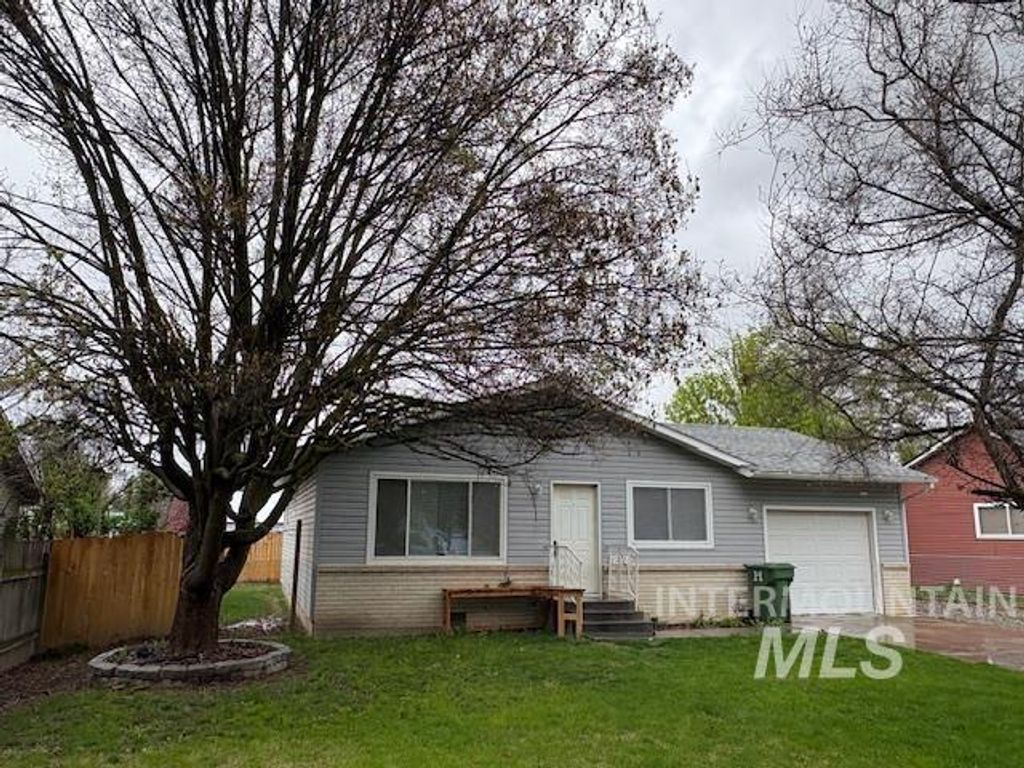 Photo of 273 S West Blvd, New Plymouth, ID 83655 (MLS # 98981863)