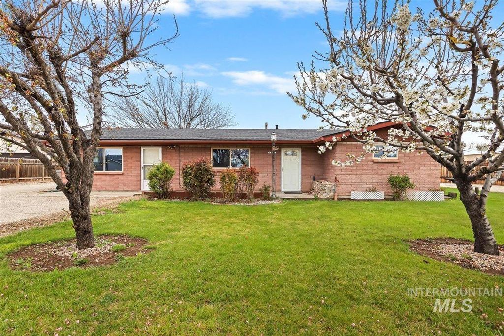 Photo of 7226 Cherry Lane, Nampa, ID 83687 (MLS # 98980555)
