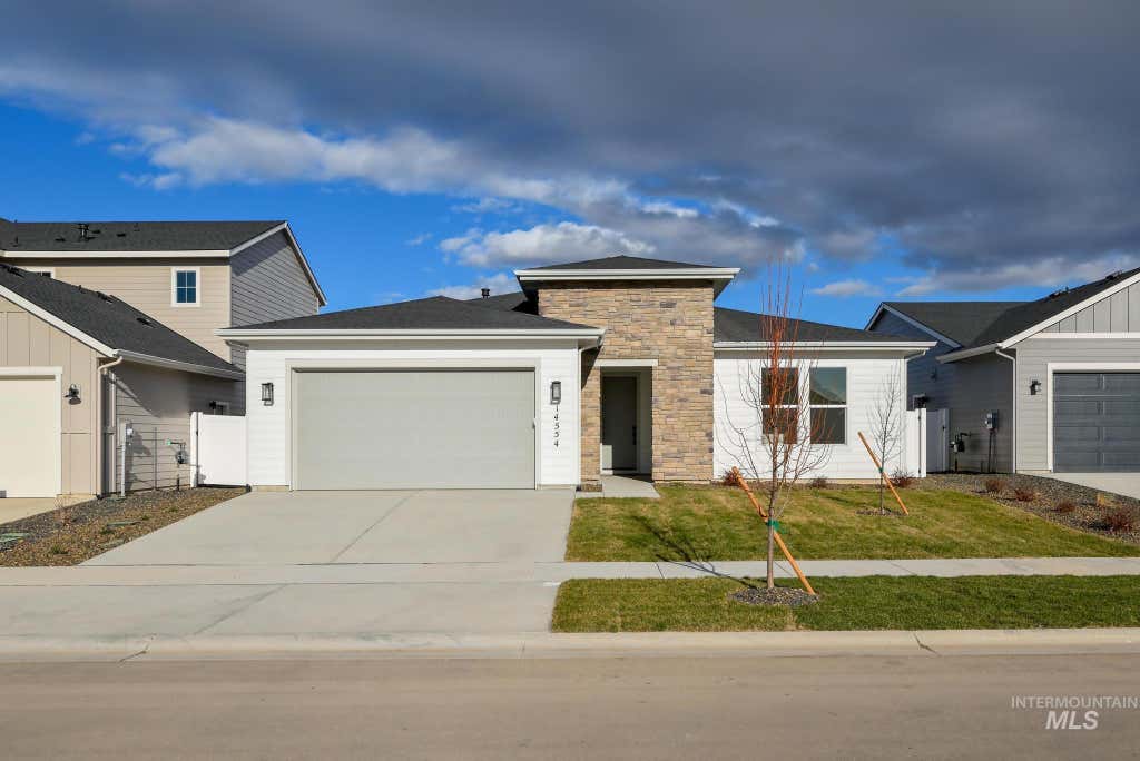 Photo of 8496 W Millcreek Ct, Star, ID 83669 (MLS # 98989471)
