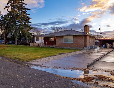 Photo of 713 8th Ave N, Buhl, ID 83316 (MLS # 98967783)