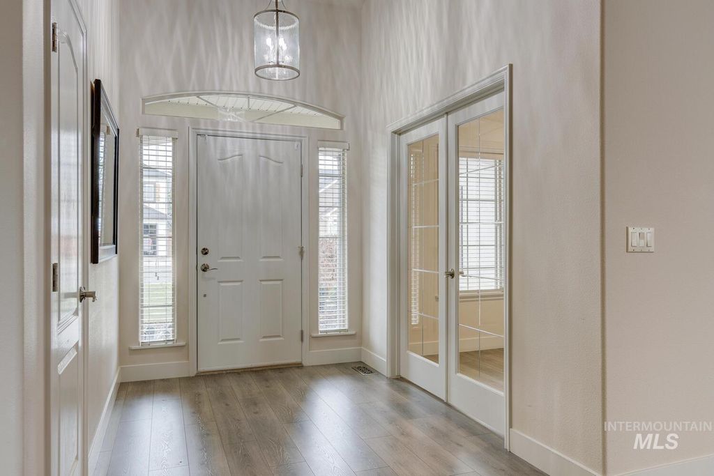 Photo of 3029 NW 3rd St, Meridian, ID 83646 (MLS # 98970311)