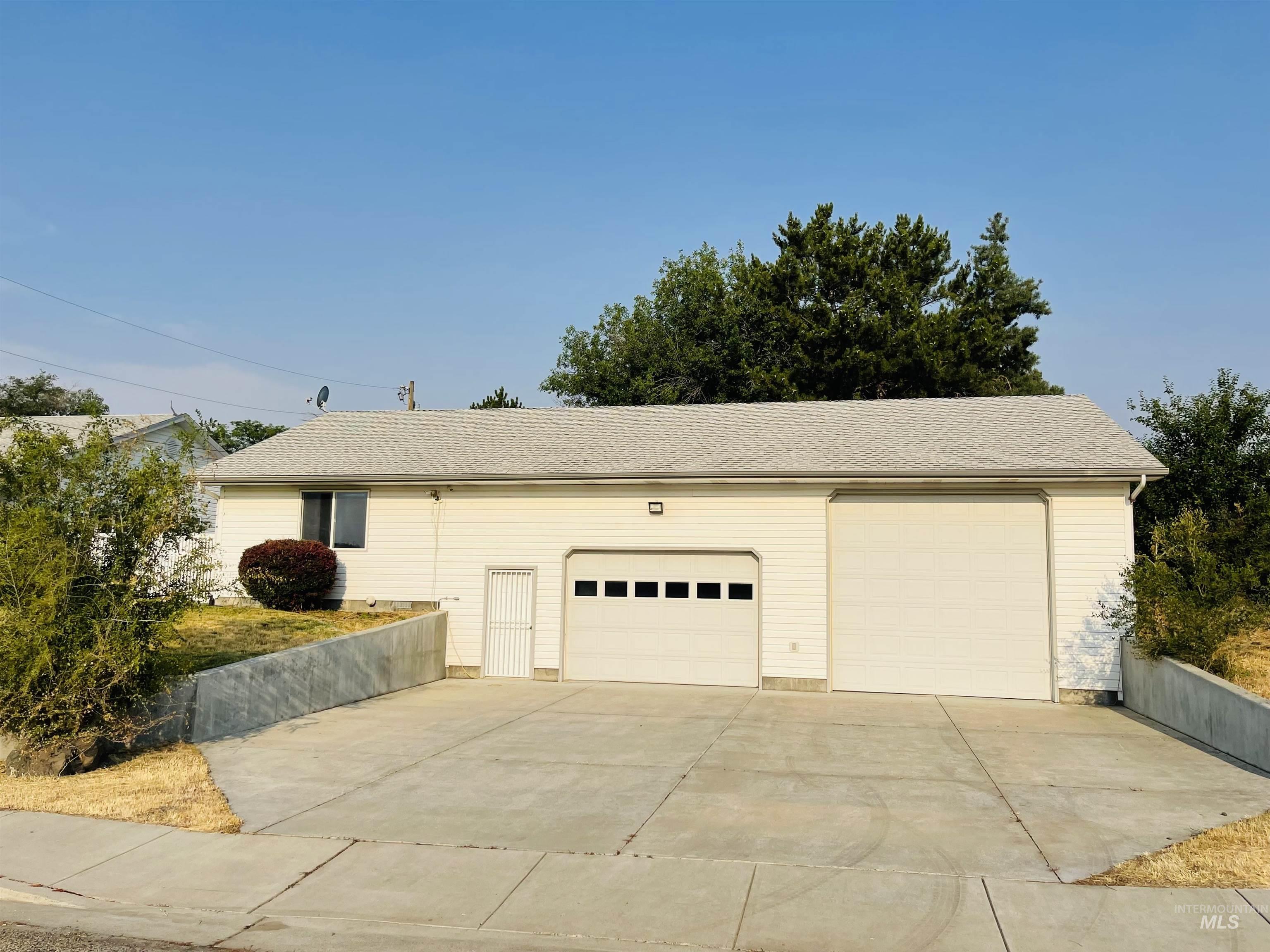 1293 Alameda Dr, Ontario, Oregon image 3