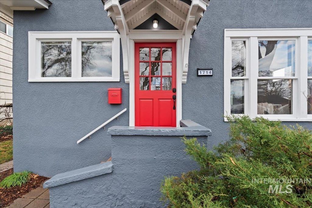 Photo of 1714 N 8th St, Boise, ID 83702 (MLS # 98971179)