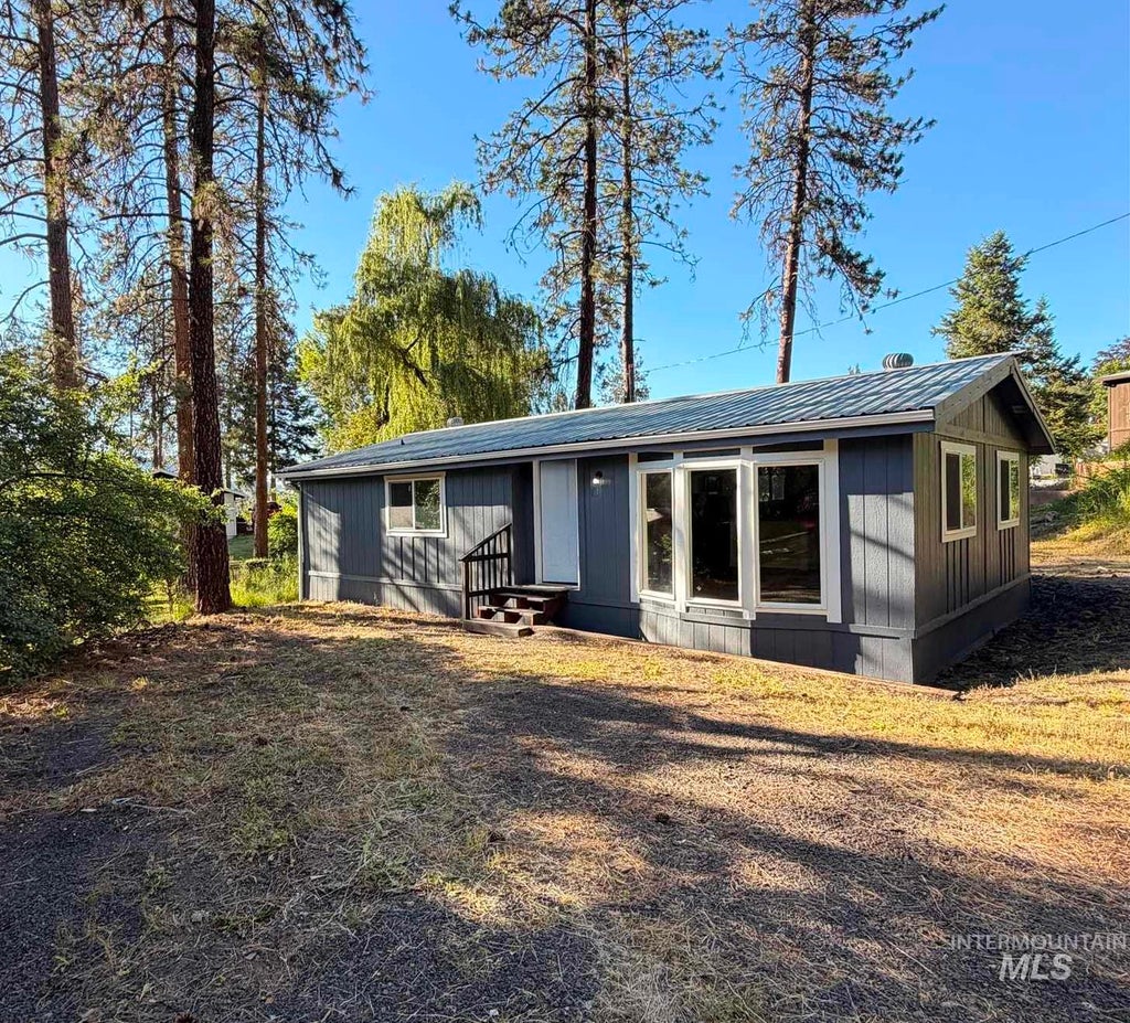 Photo of 151 View Road, Kamiah, ID 83536 (MLS # 98990158)