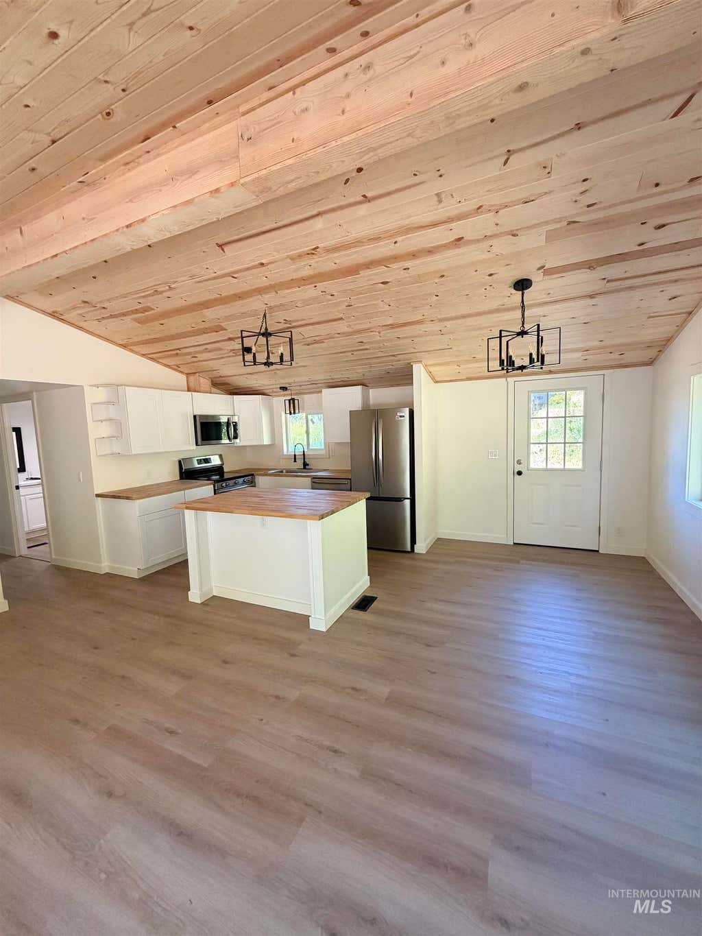 Photo of 151 View Road, Kamiah, ID 83536 (MLS # 98990158)