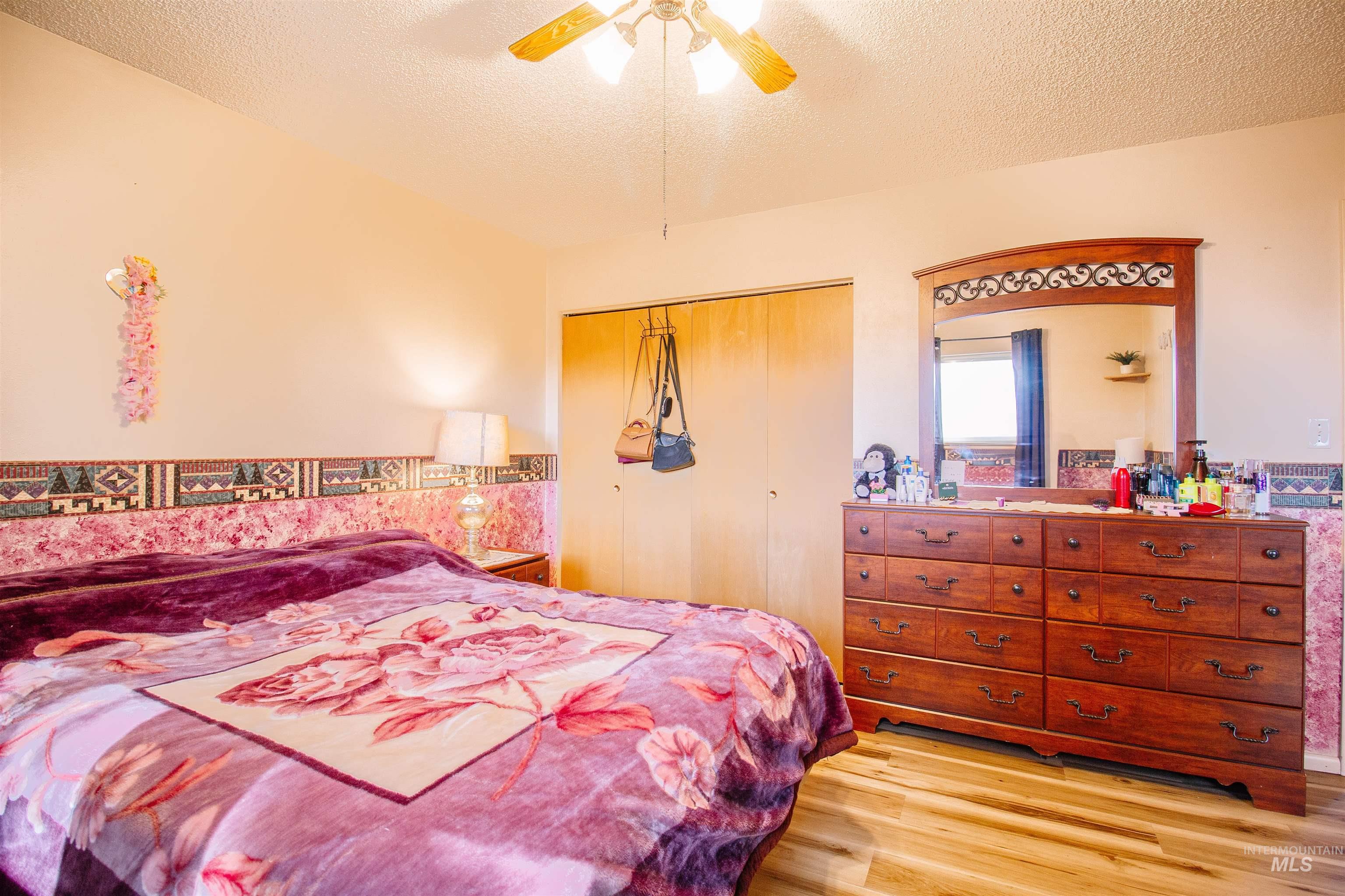 Twin Falls, Idaho 83301, United States, 3 Bedrooms Bedrooms, ,2 BathroomsBathrooms,Residential,Pending,79398