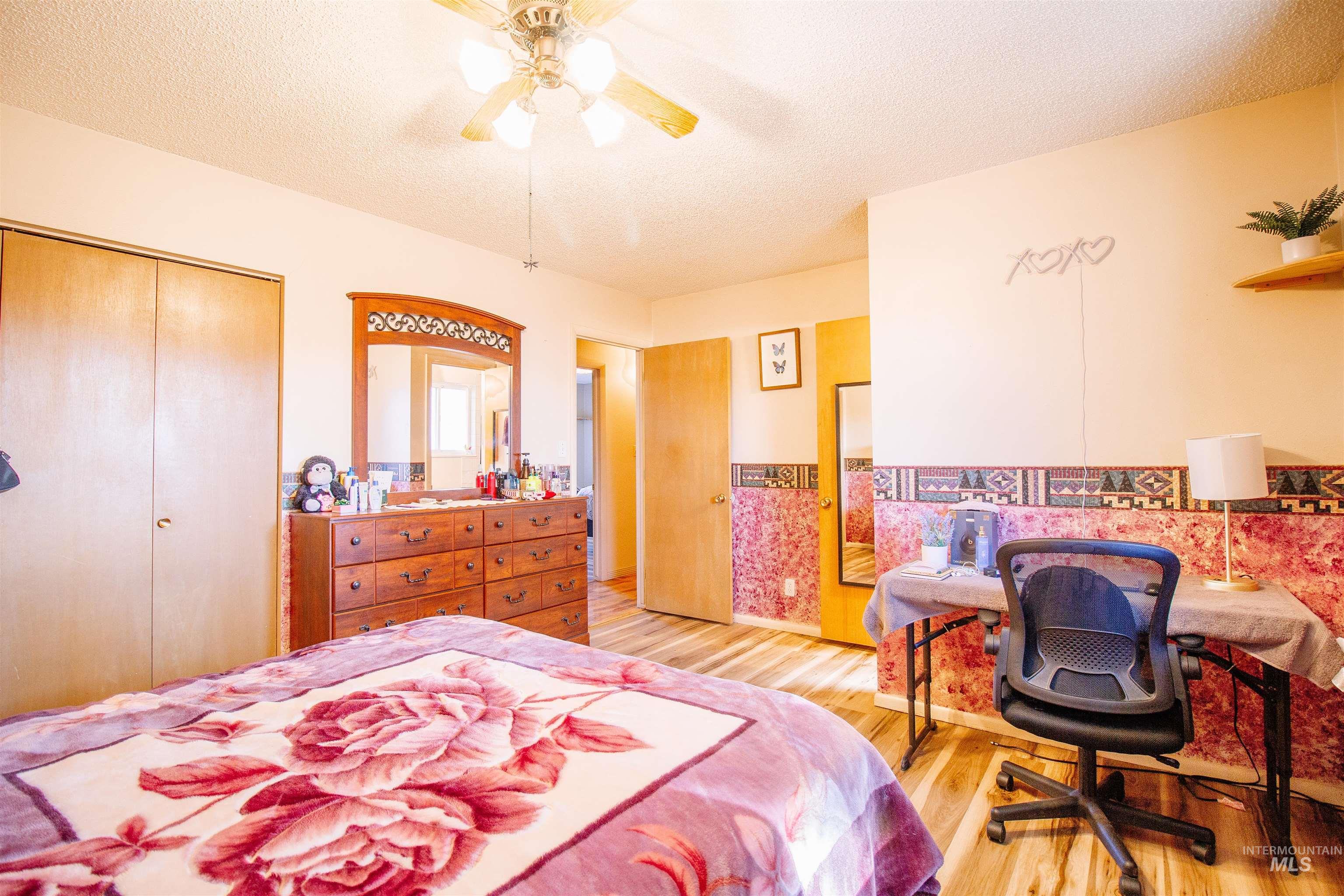 Twin Falls, Idaho 83301, United States, 3 Bedrooms Bedrooms, ,2 BathroomsBathrooms,Residential,Pending,79398