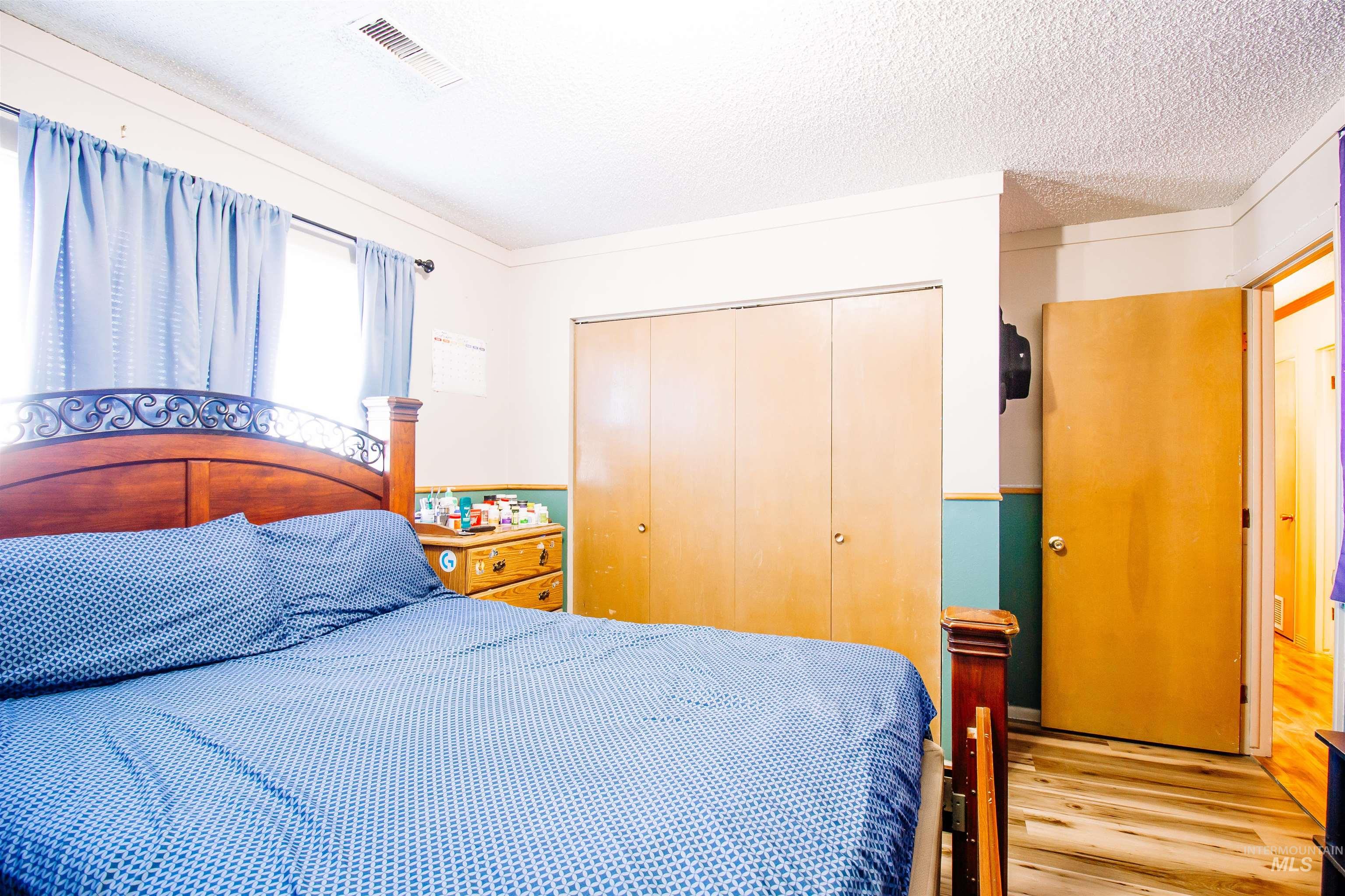 Twin Falls, Idaho 83301, United States, 3 Bedrooms Bedrooms, ,2 BathroomsBathrooms,Residential,Pending,79398