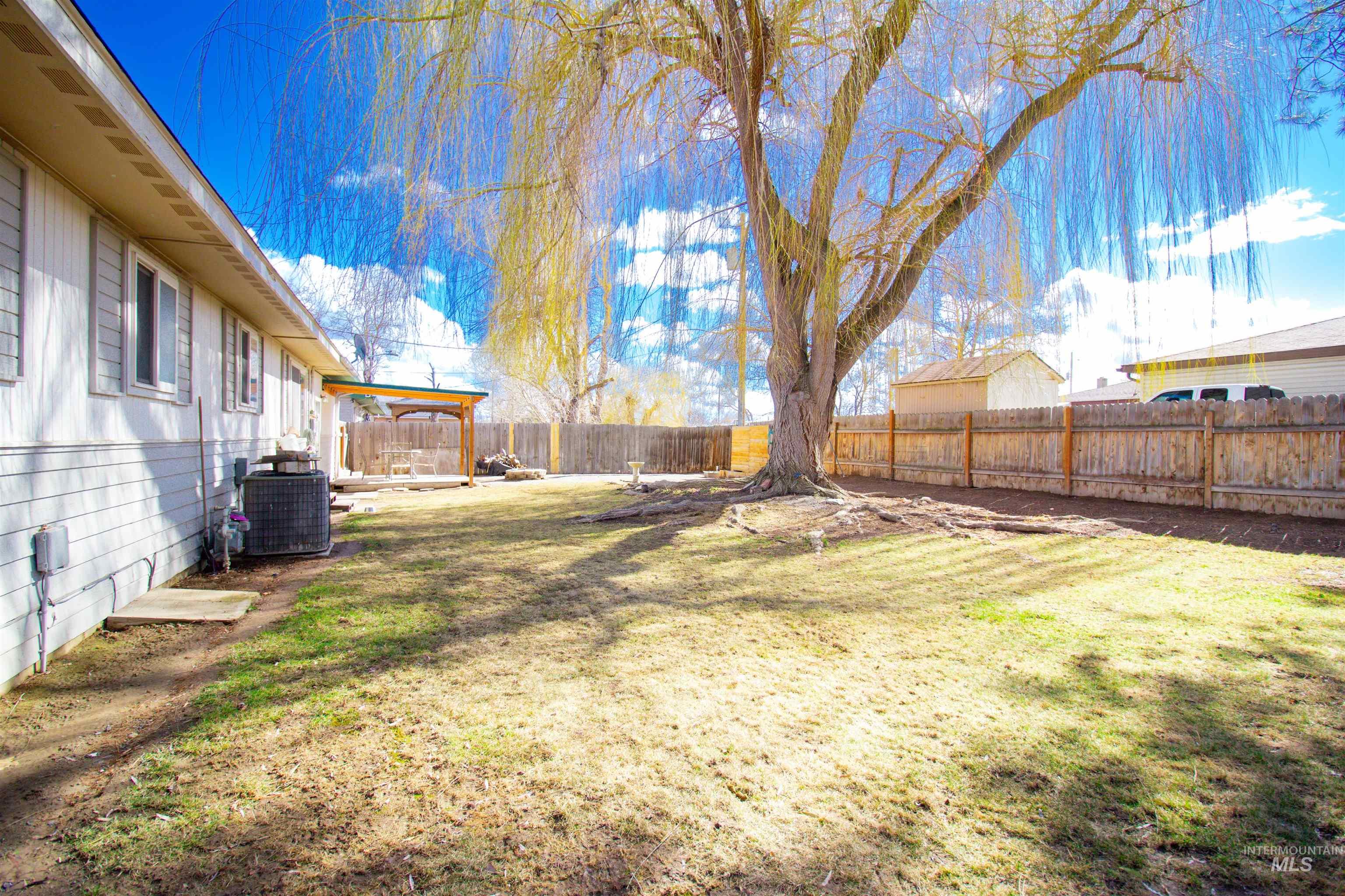 Twin Falls, Idaho 83301, United States, 3 Bedrooms Bedrooms, ,2 BathroomsBathrooms,Residential,Pending,79398