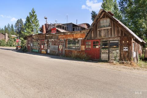 Photo of 609 Main Street, Idaho City, ID 83716 (MLS # 98966434)