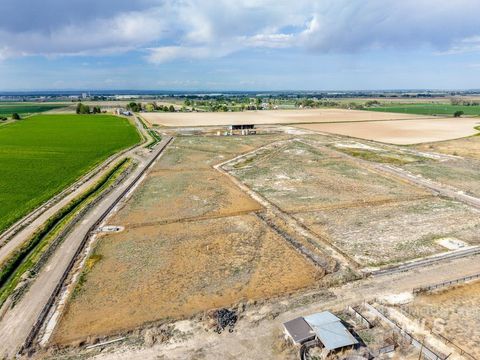 Photo of TBD 3500 N, Twin Falls, ID 83301 (MLS # 98986965)