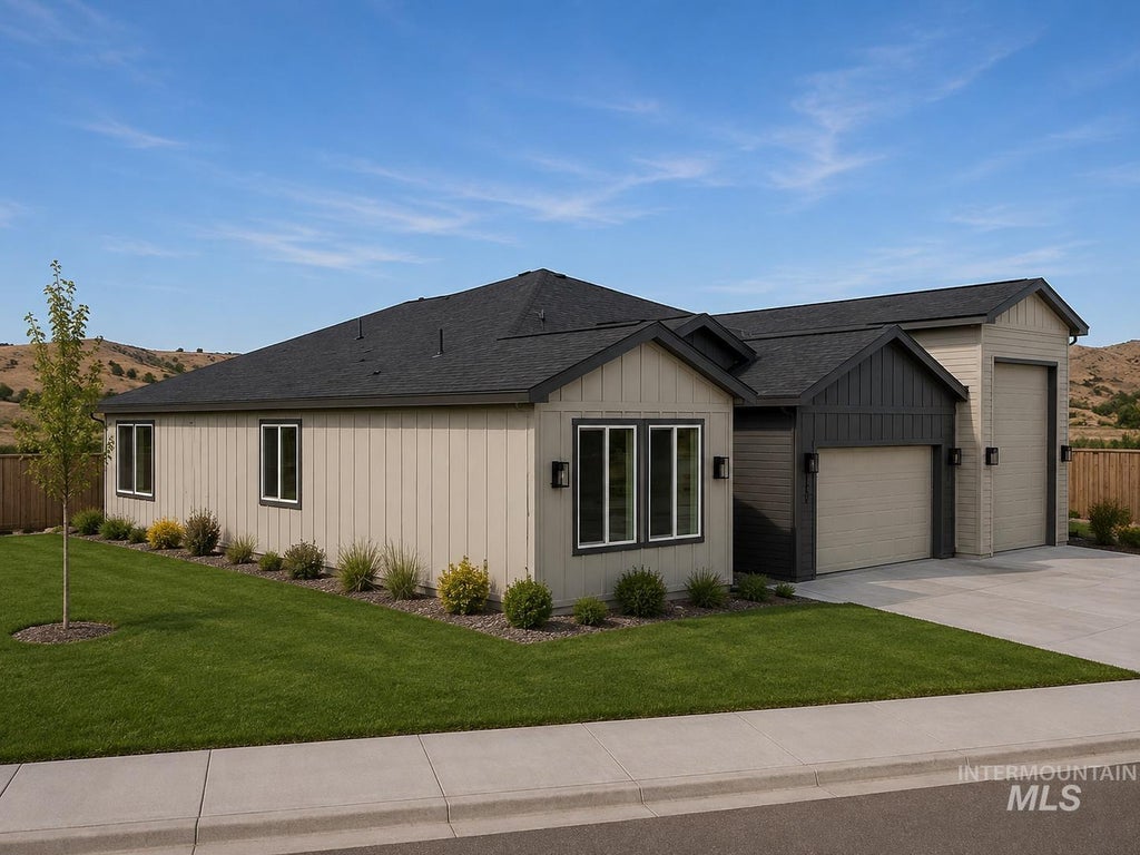 Photo of 300 NW Greystone Loop, Mountain Home, ID 83647 (MLS # 98997928)