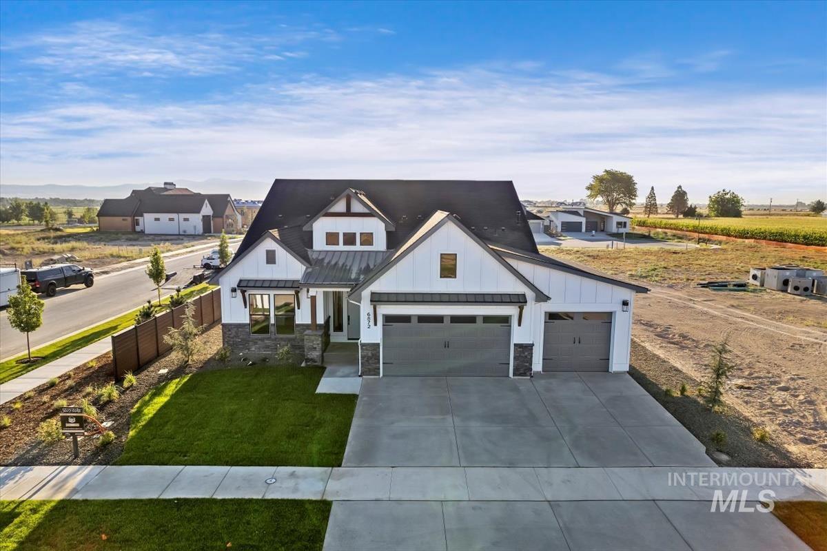 6872 N Valley Breeze Avenue, Meridian, Idaho image 1