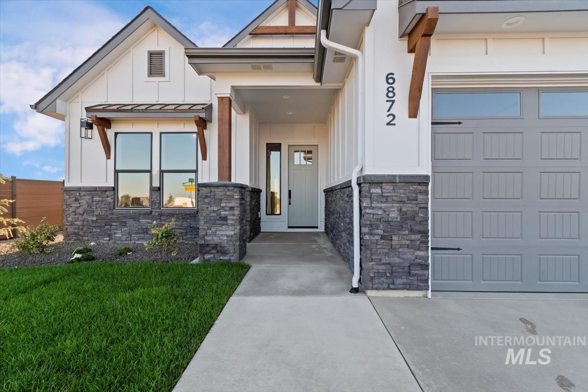 6872 N Valley Breeze Avenue, Meridian, Idaho image 4