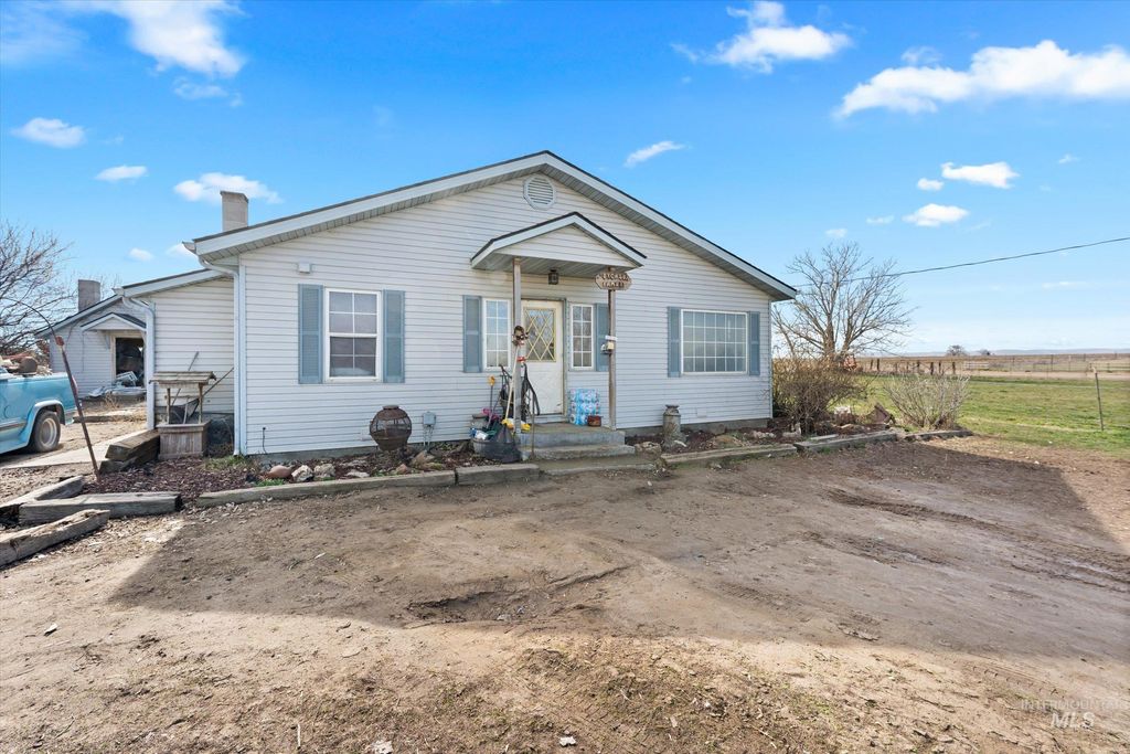 Photo of 20286 Travis Rd, Wilder, ID 83676 (MLS # 98977423)