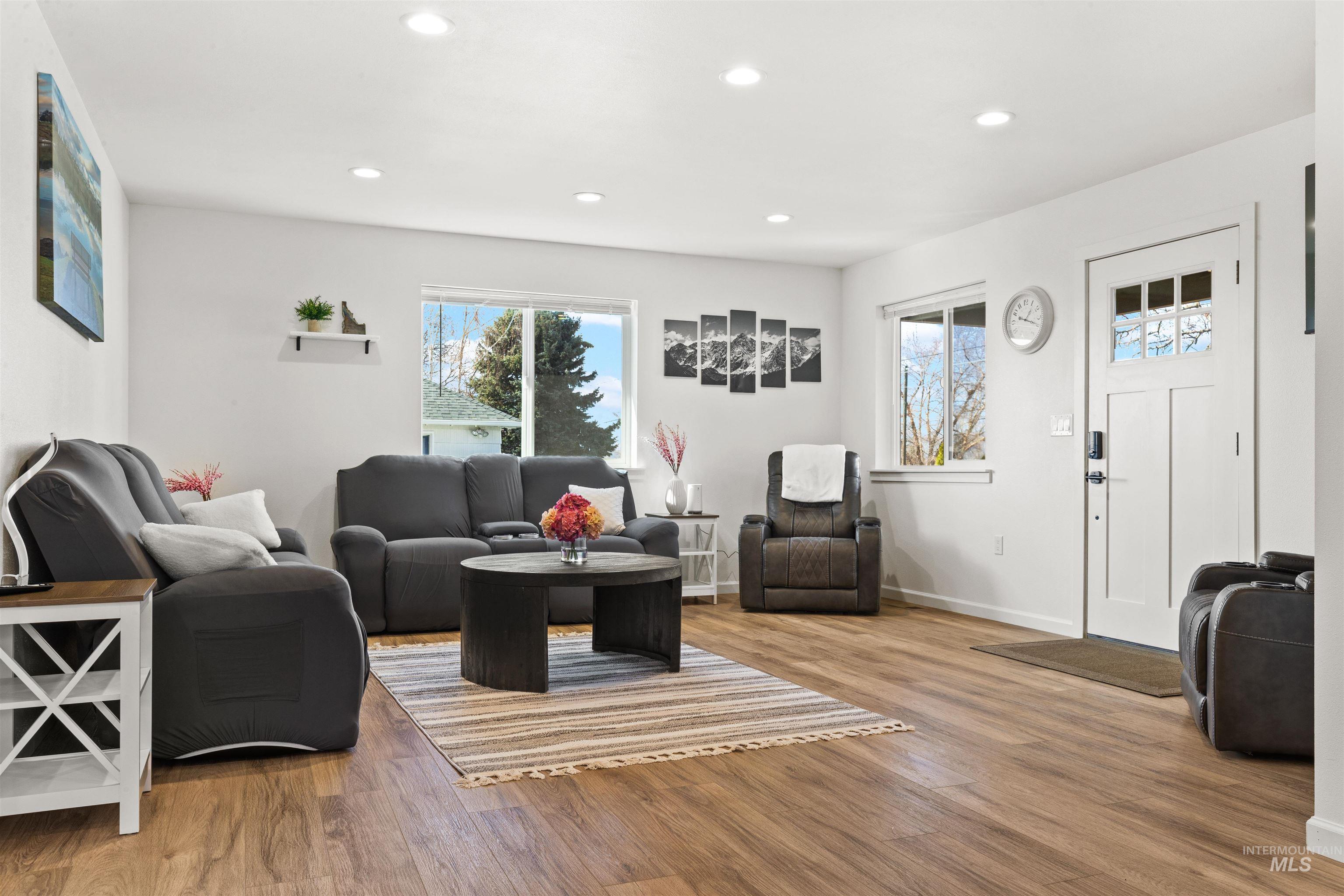 1128 Bryden Ave.