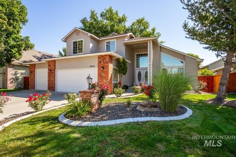 Photo of 5674 N Heathrow Way, Boise, ID 83713 (MLS # 98984694)