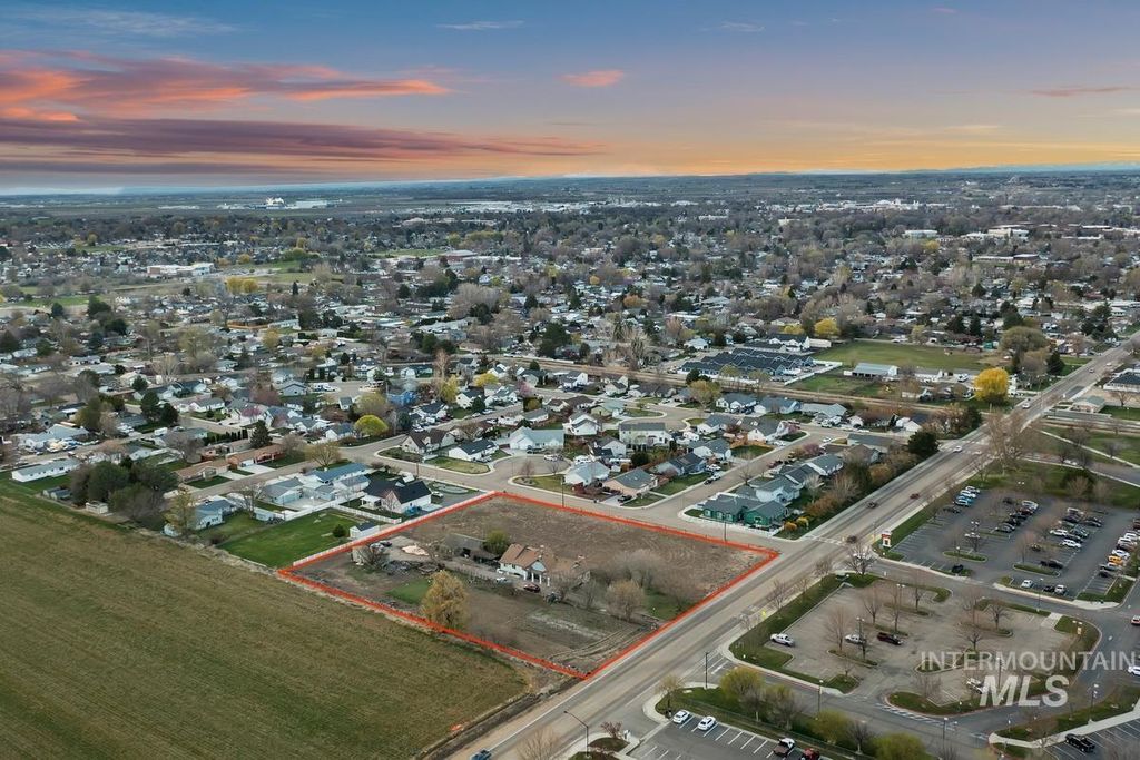 Photo of 3514 S Indiana Ave, Caldwell, ID 83605 (MLS # 98969591)