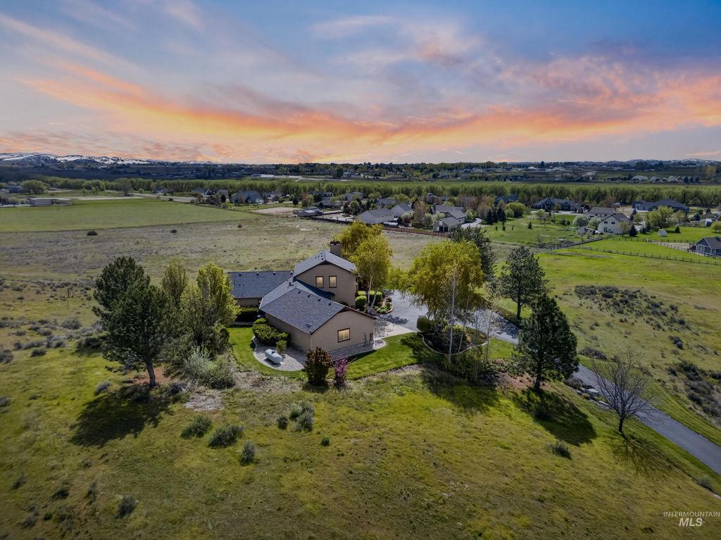 Photo of 9810 Grand Teton Trail, Middleton, ID 83644 (MLS # 98982271)