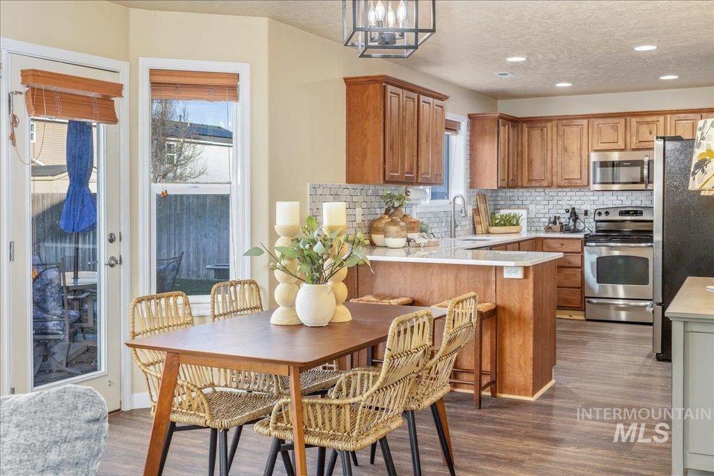 Photo of 208 E Kaibab Trail St, Meridian, ID 83646 (MLS # 98973195)