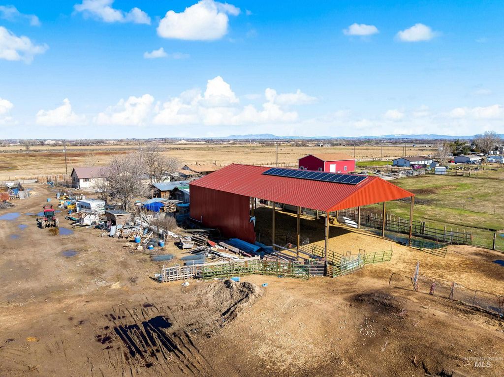 Photo of 20371 Red Top Rd, Caldwell, ID 83607 (MLS # 98976874)