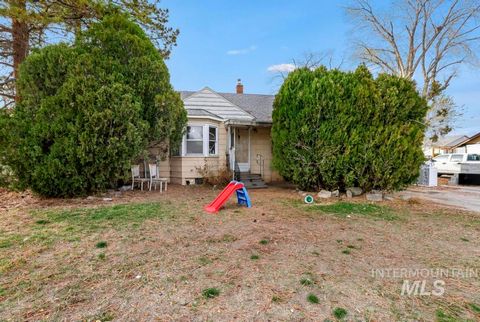 Photo of 575 Sparks St N St, Twin Falls, ID 83301 (MLS # 98967815)