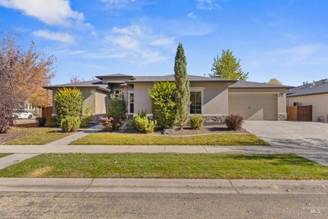 Photo of 92 S Vandries Ave, Eagle, ID 83616 (MLS # 98965919)