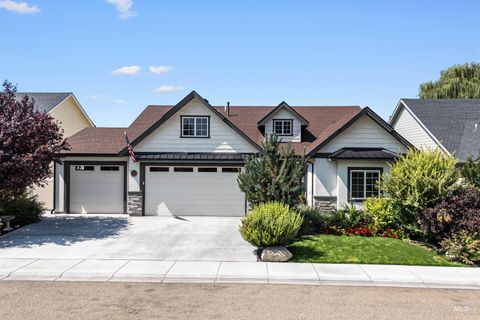 Photo of 2118 Sunset Ave, Caldwell, ID 83605 (MLS # 98965773)