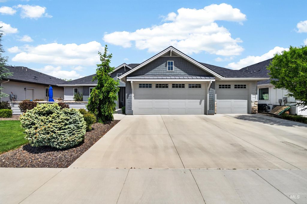 Photo of 3816 E Fratello St, Meridian, ID 83642 (MLS # 98986224)