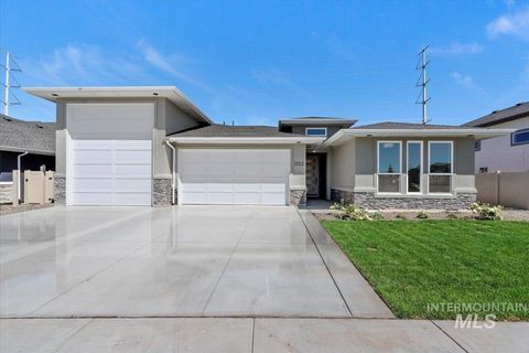 1122 W Tida Meridian ID 83646