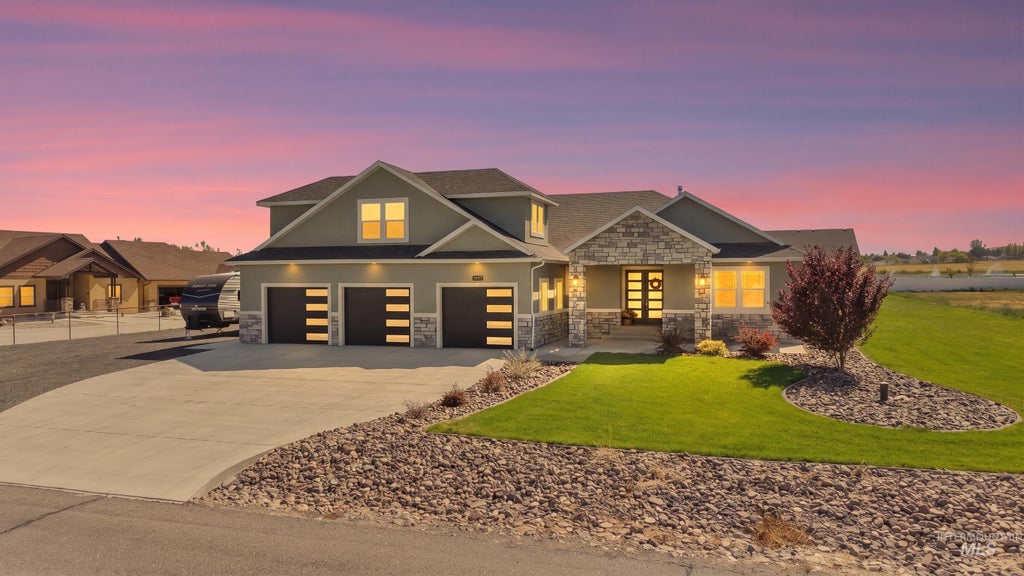 Photo of 2547 E 3769 N, Twin Falls, ID 83301 (MLS # 99000622)