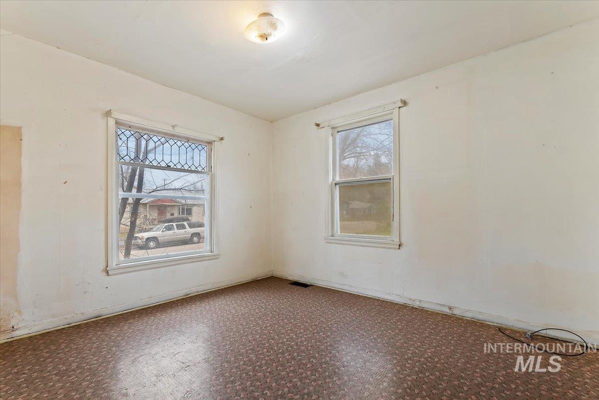 Built in 1910, this home is a renovator's dream!