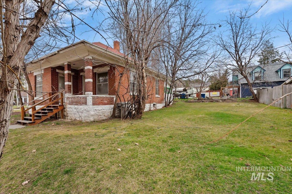 What a charmer to renovate!