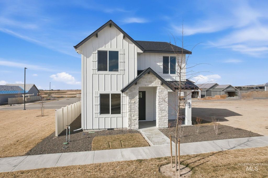 Photo of 410 Mayfield Springs Blvd, Boise, ID 83716 (MLS # 98962081)