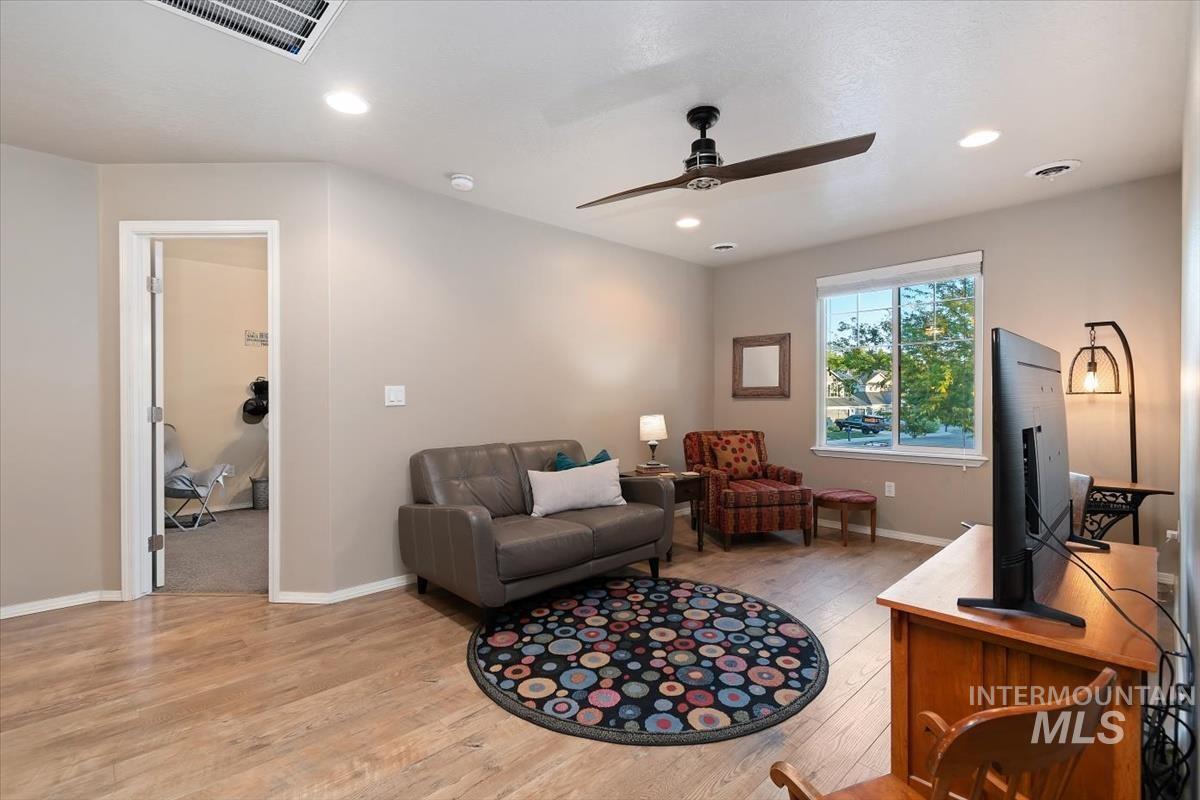 152 E Cassidy Dr.