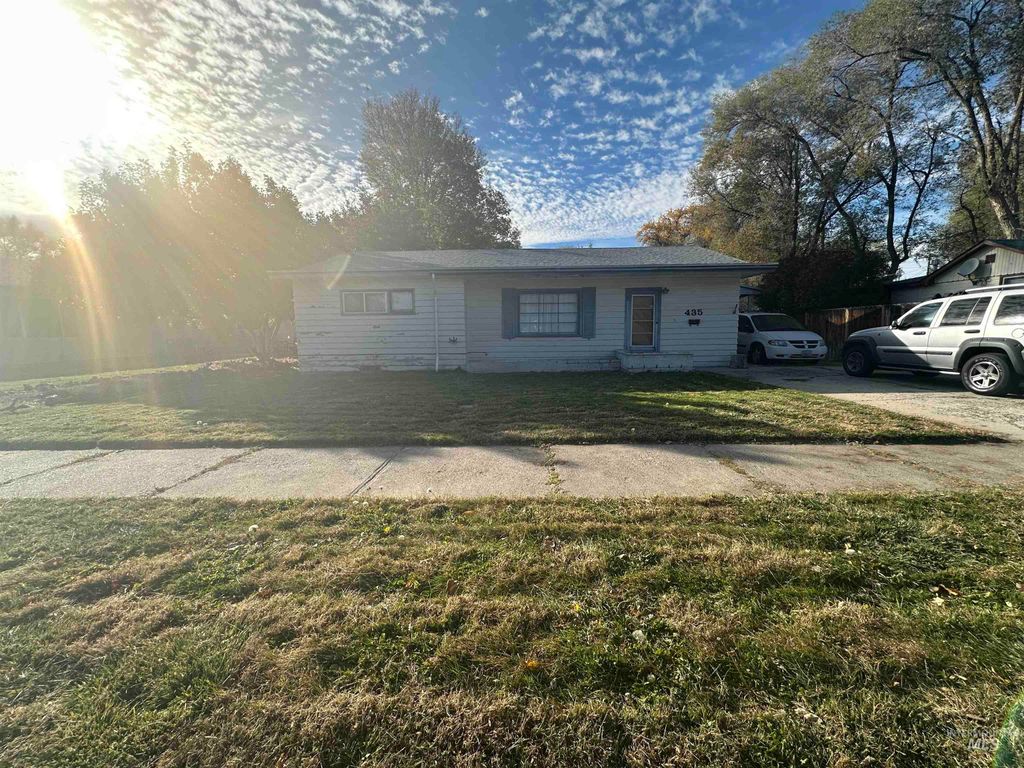 Photo of 435 S 10th E, Mountain Home, ID 83647 (MLS # 98969604)