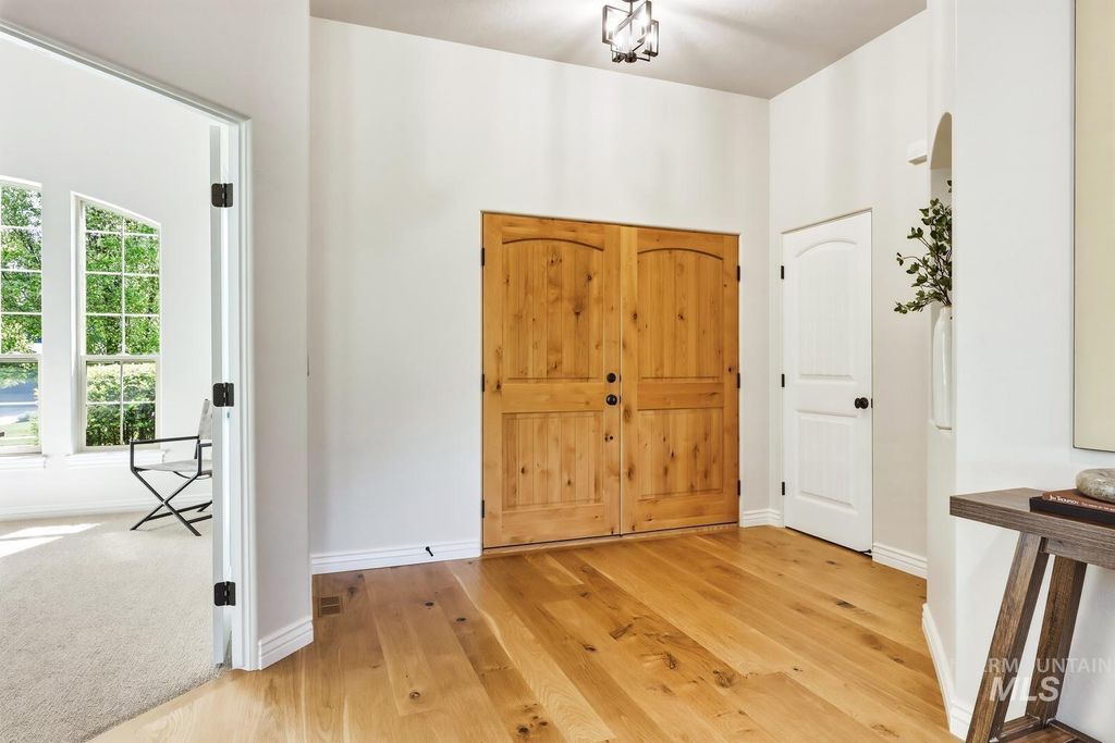 Photo of 11929 N Humphreys Place, Boise, ID 83714 (MLS # 98985437)
