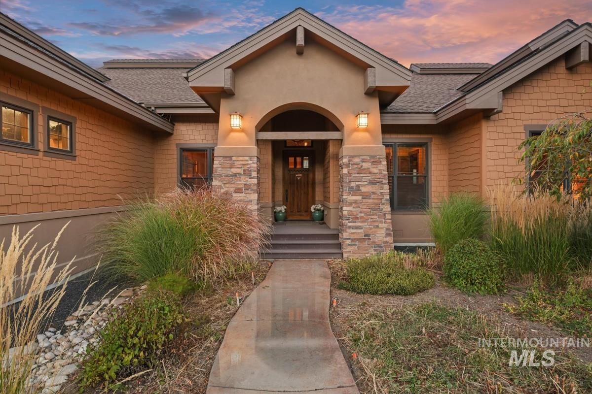 28 Southfork Ln