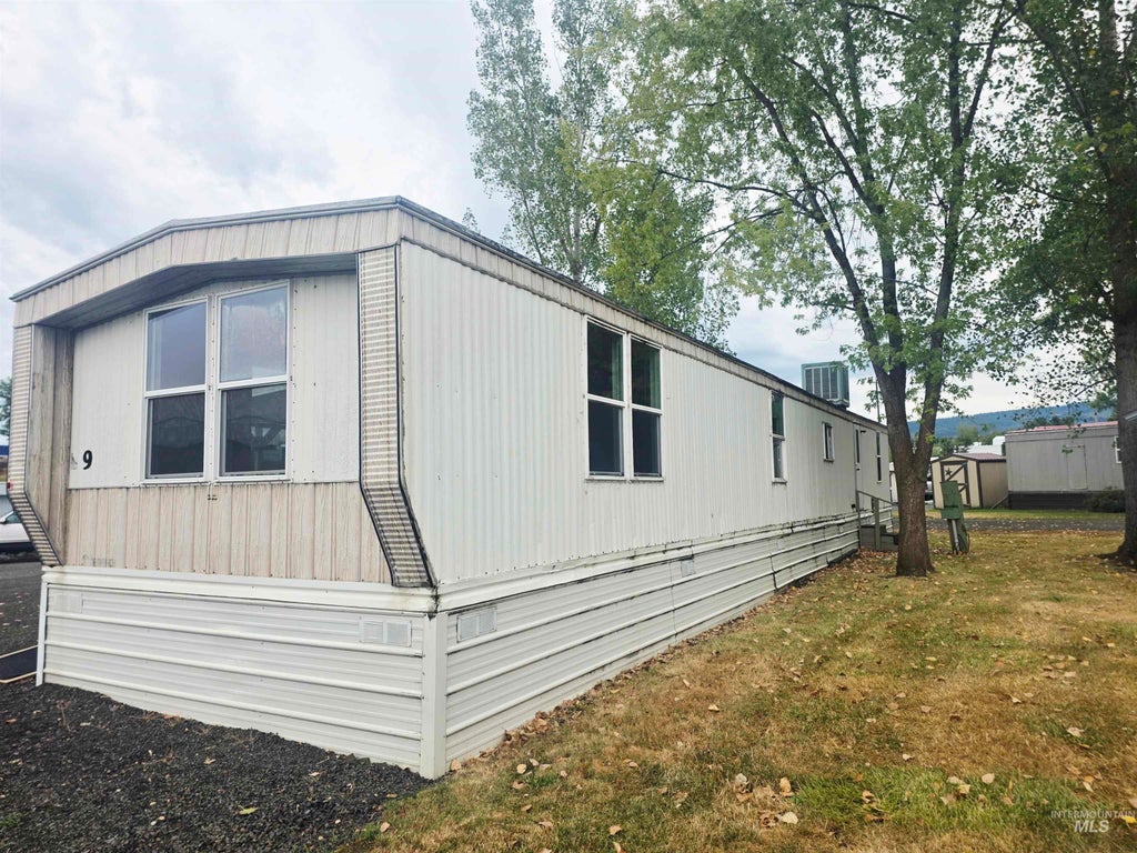 Photo of 937 N State Street #9, Grangeville, ID 83530 (MLS # 99000410)