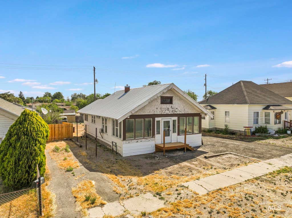 Photo of 212 8th Ave S, Buhl, ID 83316 (MLS # 98991051)