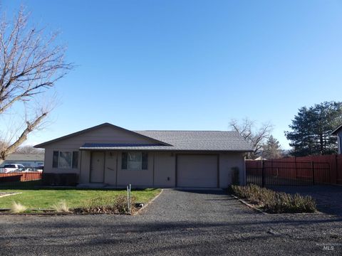 Photo of 2733 Rainier St, Clarkston, WA 99403 (MLS # 98969970)