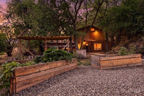 Photo of 6 Sunburst Rd, Horseshoe Bend, ID 83629 (MLS # 99000074)