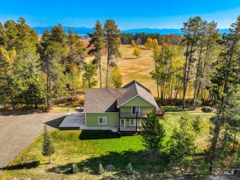 Photo of 12898 Spring Valley Road, Donnelly, ID 83615 (MLS # 98979511)