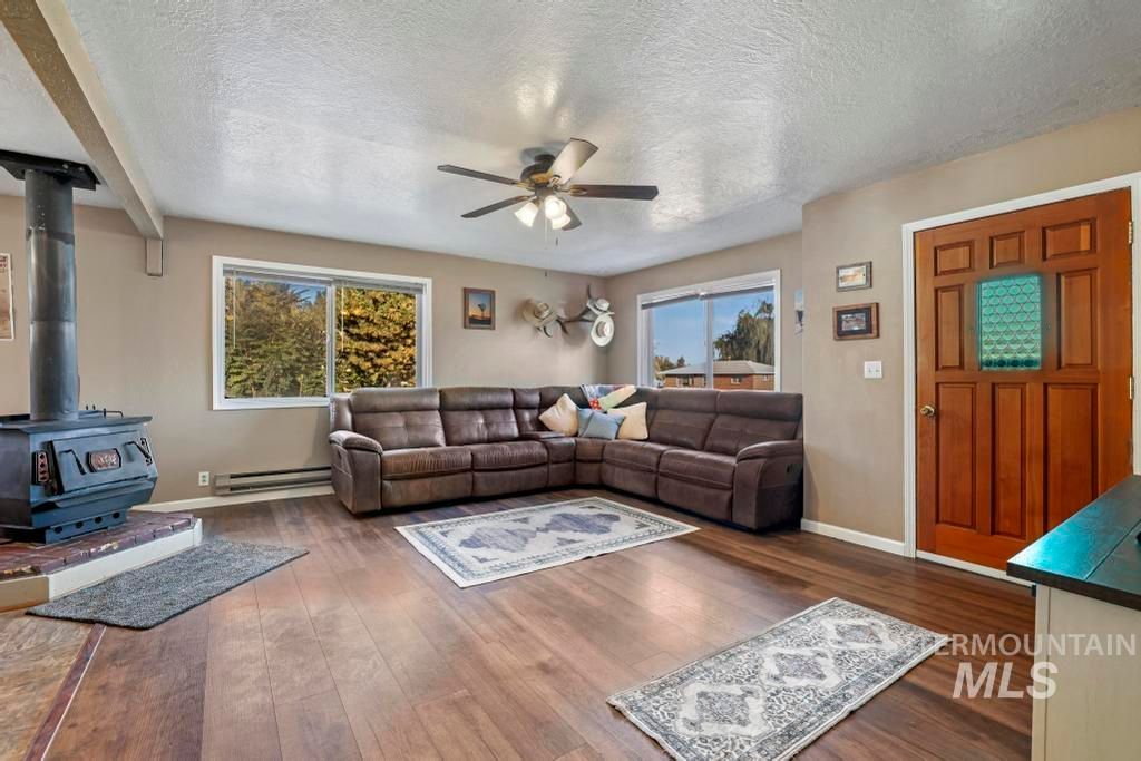 Photo of 182 Clinton Dr, Twin Falls, ID 83301 (MLS # 98964567)