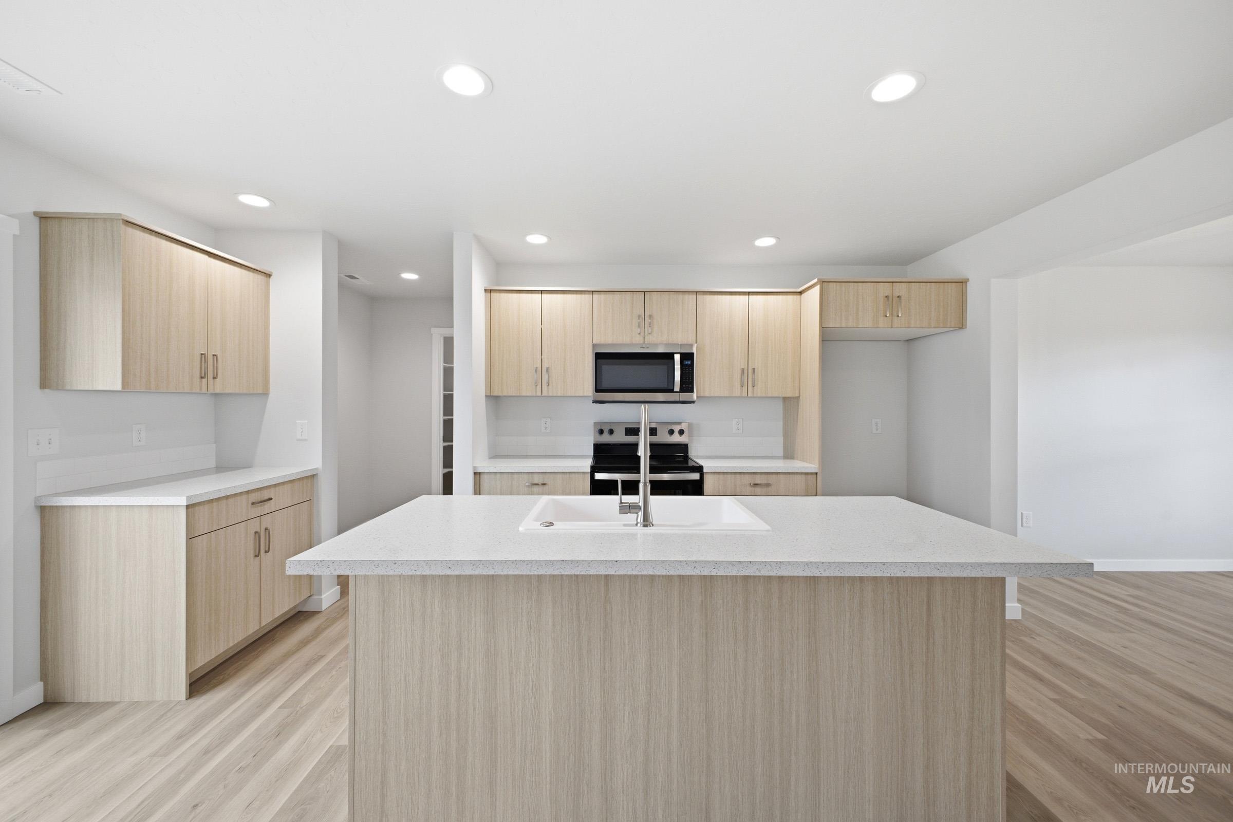 8272 E Presley Ct