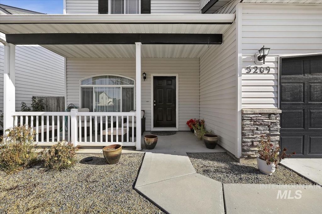 Photo of 5209 Wallace Way, Caldwell, ID 83605 (MLS # 98973760)