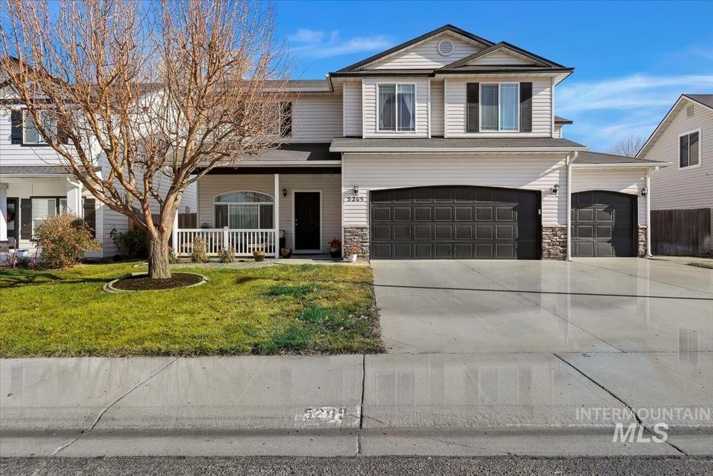 Photo of 5209 Wallace Way, Caldwell, ID 83605 (MLS # 98973760)