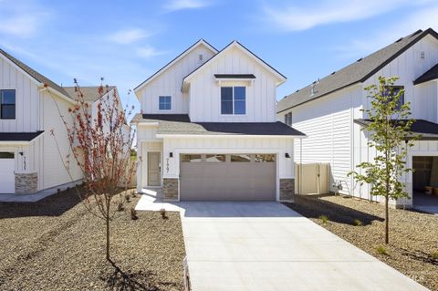 Photo of 7447 W Trumbull Ct, Eagle, ID 83616 (MLS # 98983674)