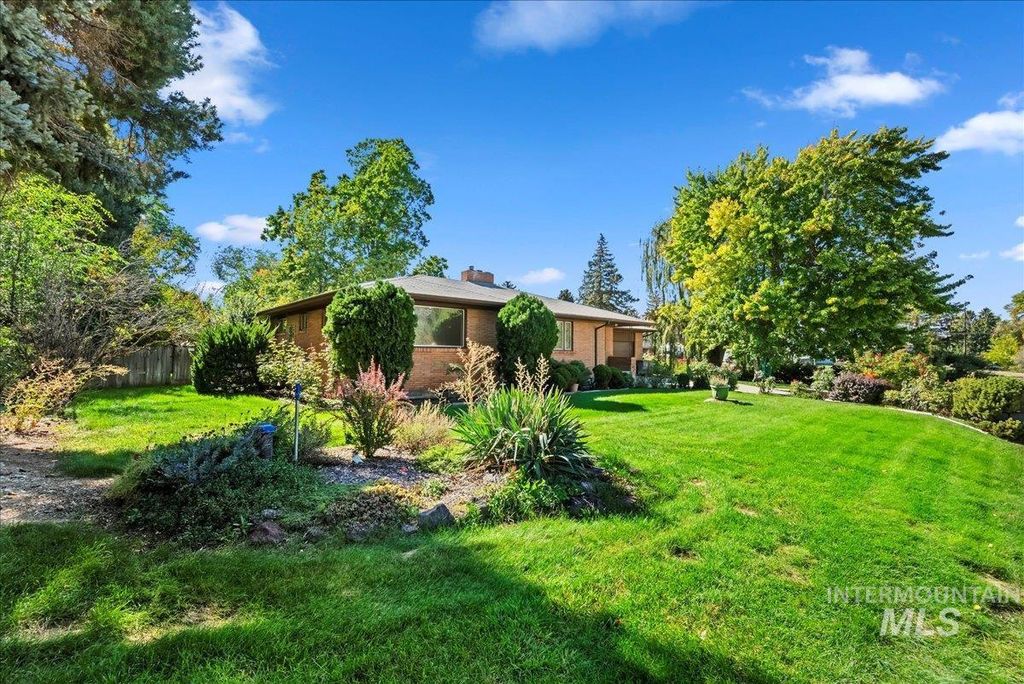 Photo of 10529 W Stardust Drive, Boise, ID 83709 (MLS # 98968662)